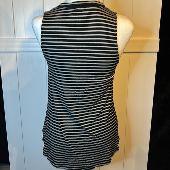 NWT American Eagle sleeveless top - Picture 3 of 5